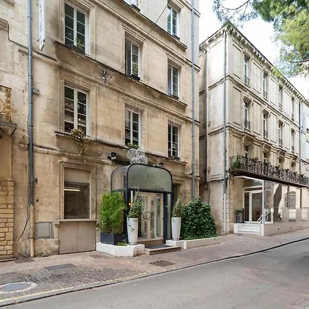 De L'horloge Hotel