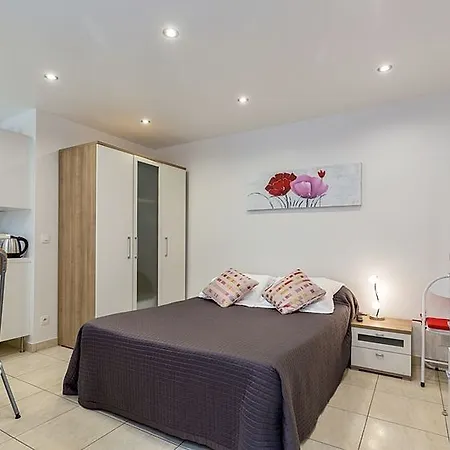 De L'horloge Hotel 4*