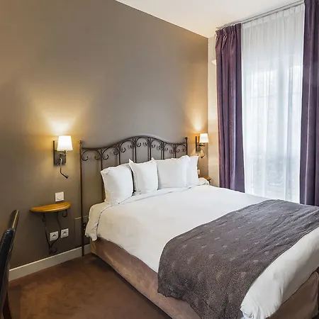 De L'horloge Hotel 4*